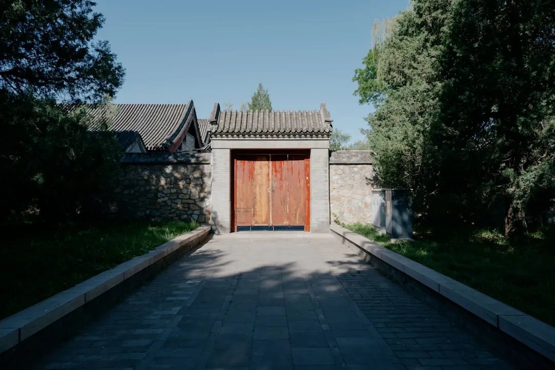 华南制造企业设备租赁模式对比：直接采购与融资租赁的效益分析
